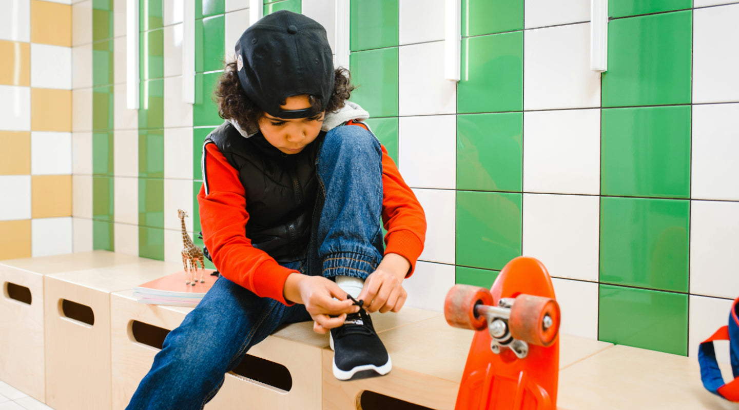 When and How Kids Learn to Tie Their Shoes