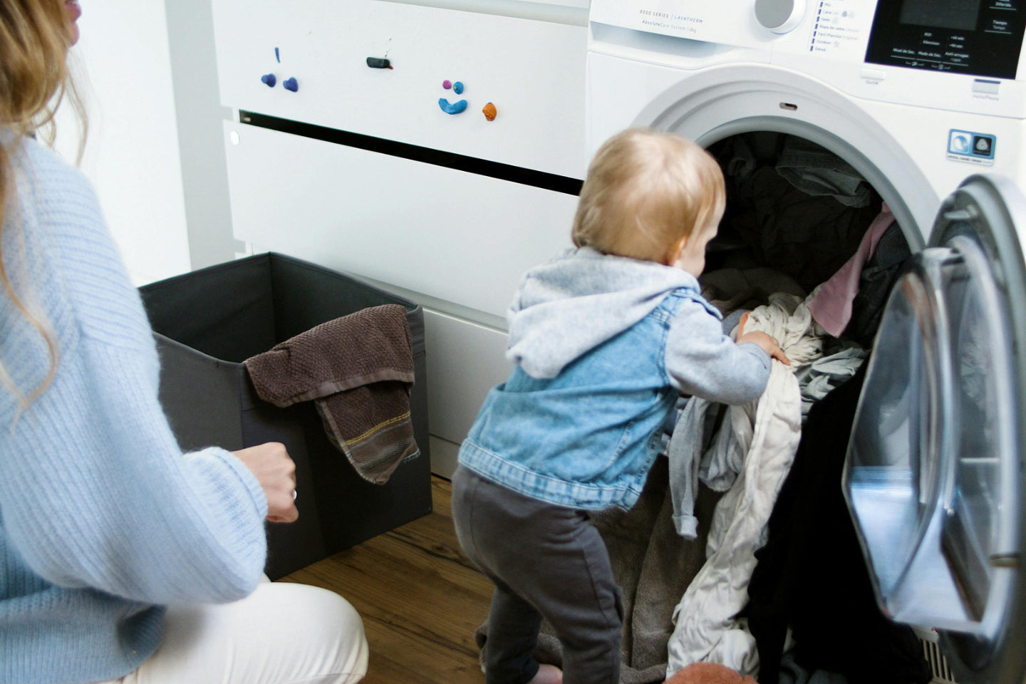 Can Kids’ Shoes Go in the Dryer or Washing Machine? A Parent’s Guide to Safe Shoe Cleaning